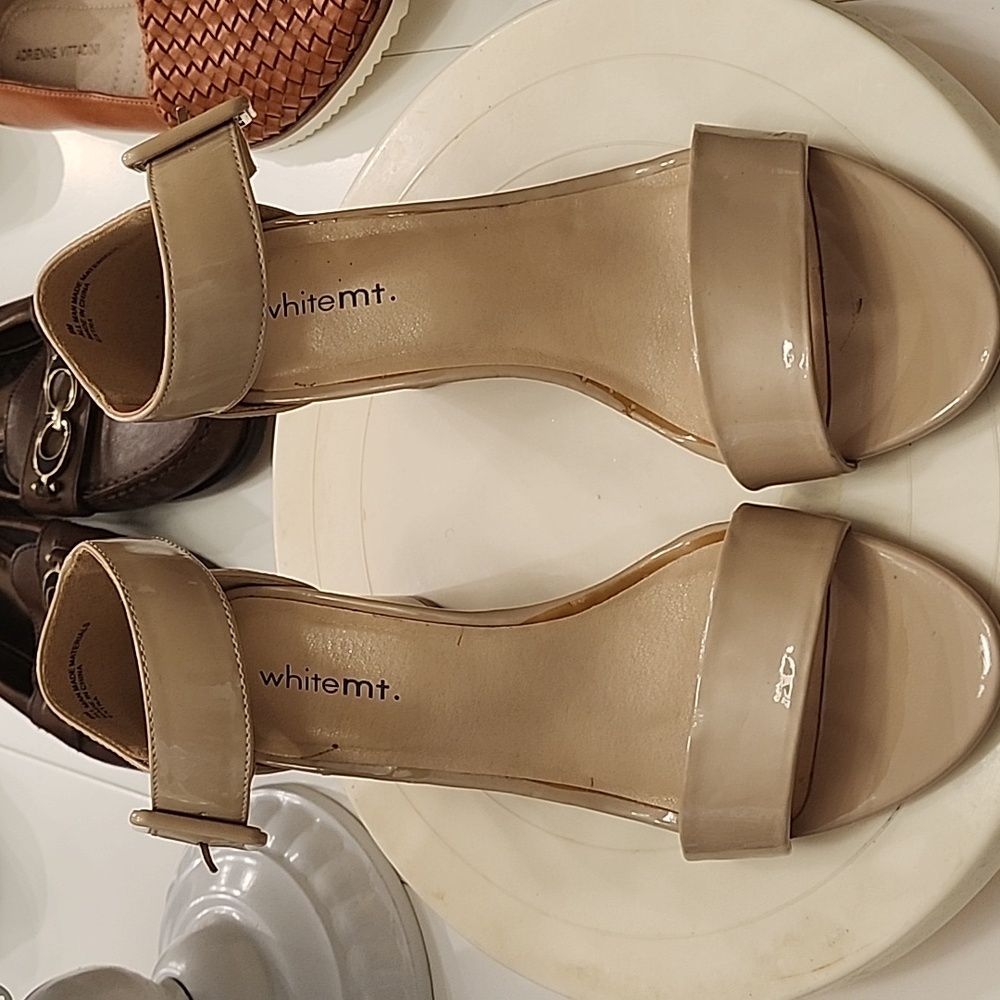 Whitemt heels beige